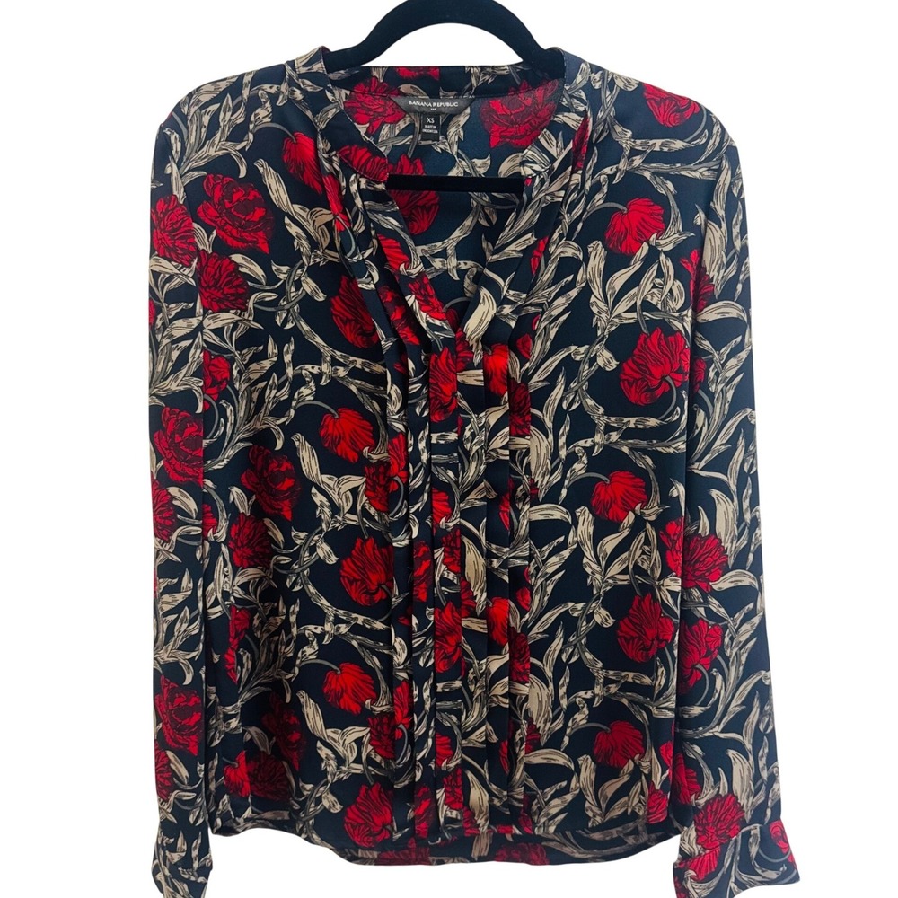 Banana Republic Womens‎ XS Navy Red Floral Pleated V-Neck Long Sleeve Blouse